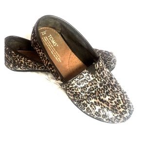 TOMS Limited Edition Leopard Sequin size 7